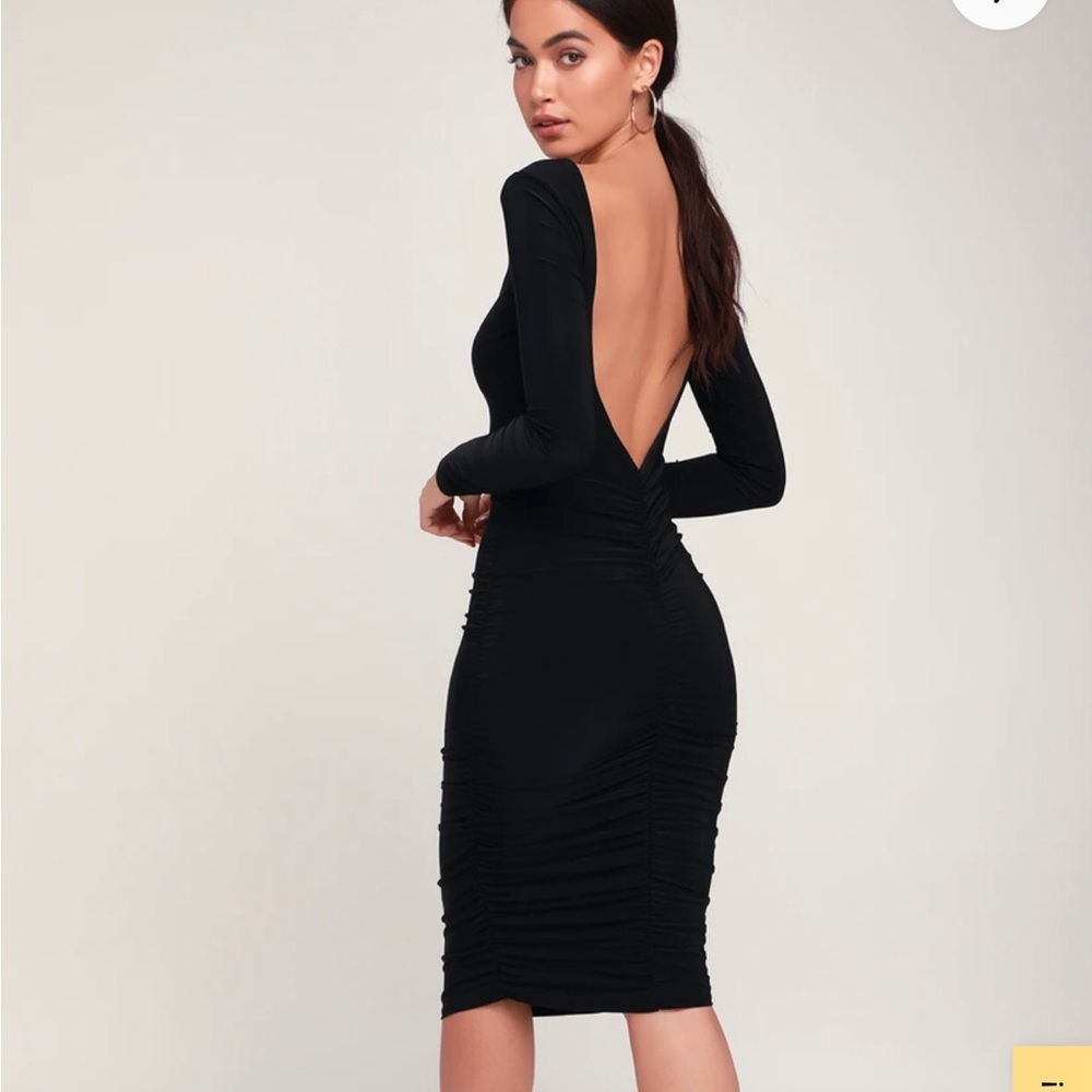 Black ruched long sleeve backless bodycon- small